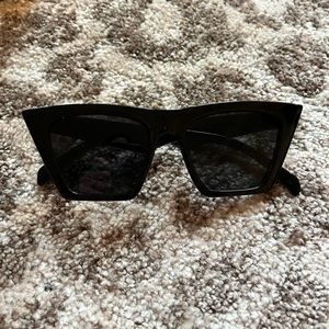 Black Cat Eye Sunnies